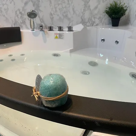 아파트 Spanish 2.